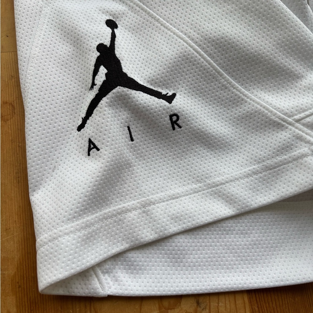 NWOT Vintage Air Jordan Nike basketball shorts white DRI-FIT size S read